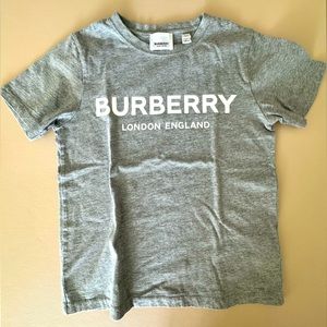 Burberry Kids short sleeve gray tee - Size 8Y